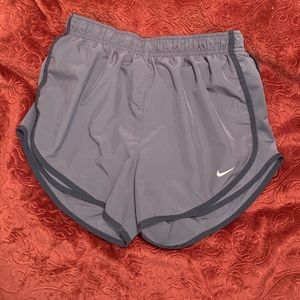 Women’s Nike Tempo Shorts M